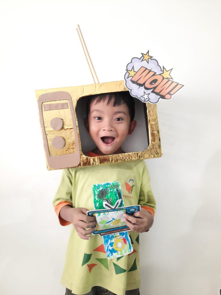 Langkah-langkah Membuat Paper Craft TV Anak TK Mimha Permata Ilmu