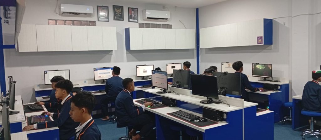 Asesmen Nasional Berbasis Komputer (ANBK) di Sekolah SMP Islam