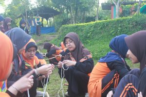 Super Camp MTs Informatika MIMHa: Wujudkan Kemandirian dan Kepemimpinan Siswa di Alam Terbuka