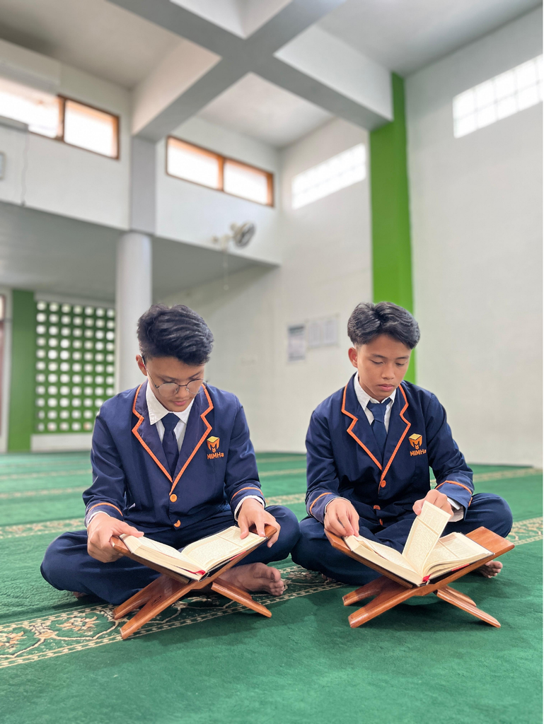 Brosur Sekolah Islam MIMHa Bandung jenjang PG RA TK, MI SD dan MTs SMP Informatika.
