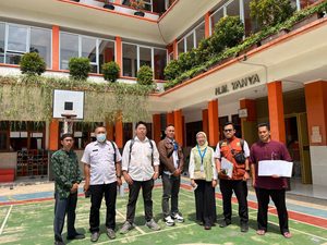 Pastikan Lingkungan Madrasah Tetap Sehat, MIMHa Bersama Puskesmas dan Dinkes Kota Bandung Lakukan Pengecekan